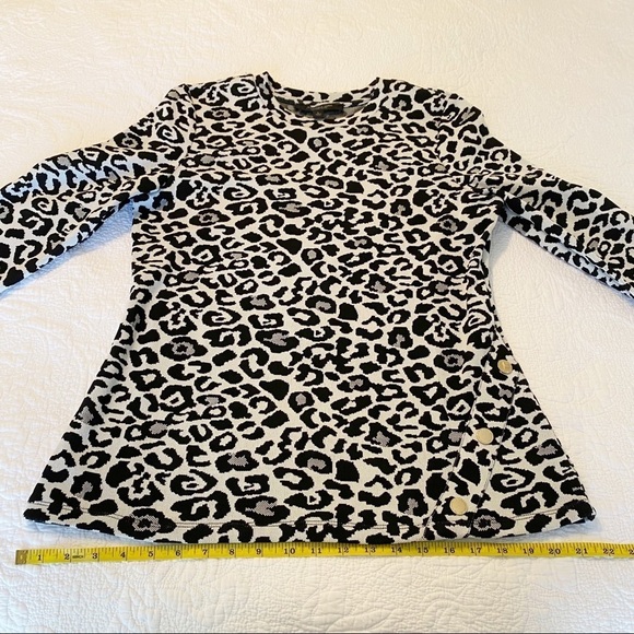 Andrew Marc Leopard Print Button Detail Top - L - Picture 11 of 14
